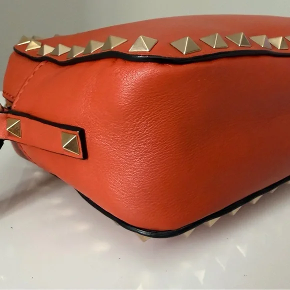 Valentino Garavani Rockstud Camera Crossbody Bag Orange Leather Gold Studs - Picture 8 of 16